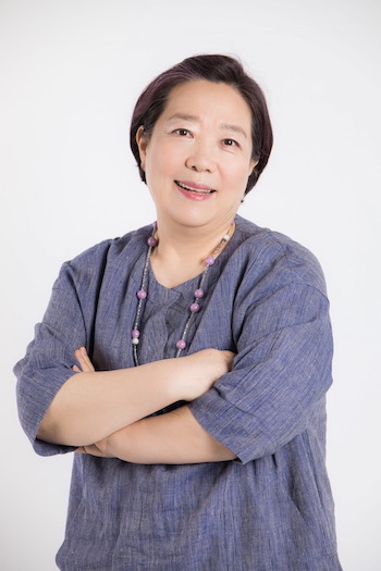 1.양희경_사회자.jpeg